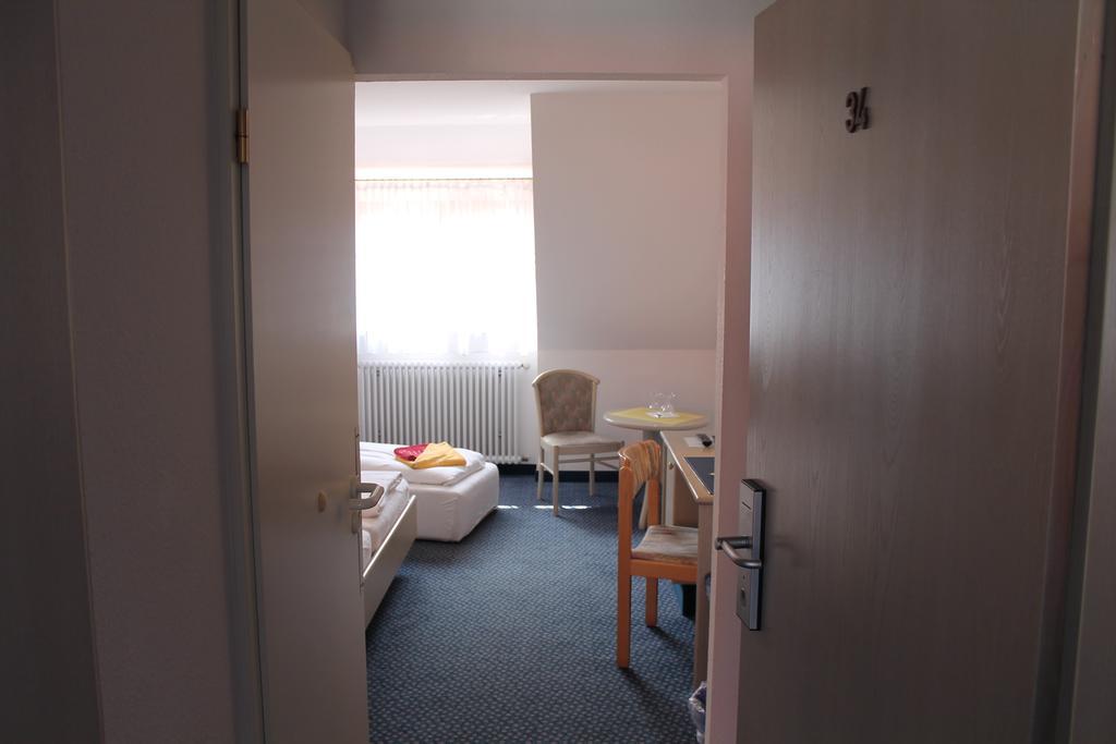 Hirschengarten Hotel Freiburg im Breisgau Room photo